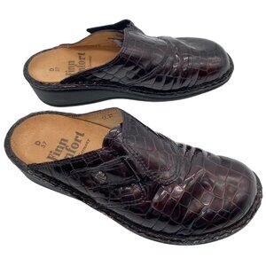 Finn Comfort Orb Burgundy German Clogs